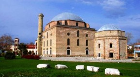 Κουρσούμ Τζαμί ή Τέμενος του Οσμάν Σαχ (© Δήμος Τρικκαίων).